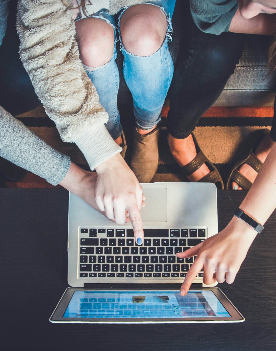 App UI / UX Design team work